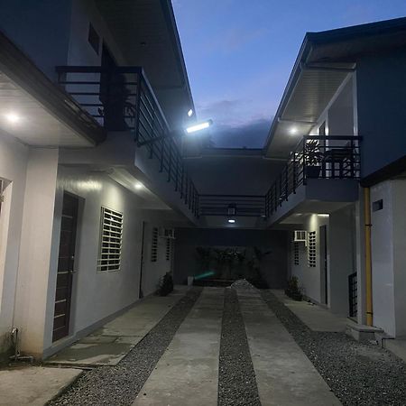 Restfull Transient Inn San Narciso Экстерьер фото